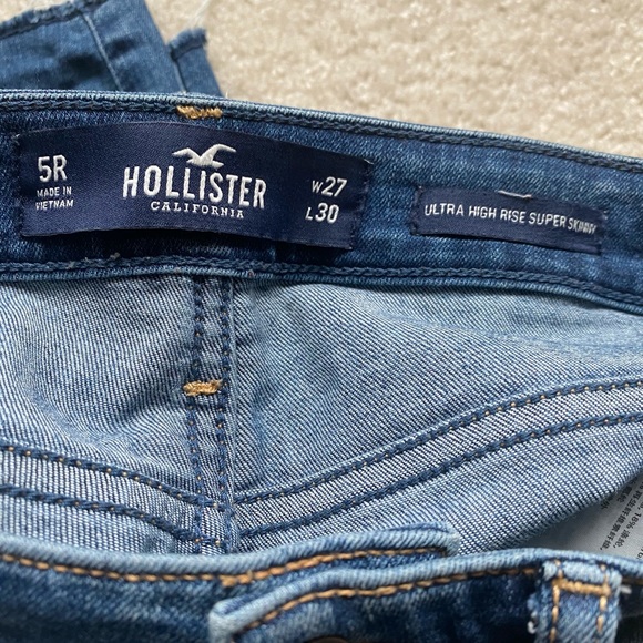 Hollister Ultra High Rise Super Skinny Distressed Jeans. - Picture 3 of 5